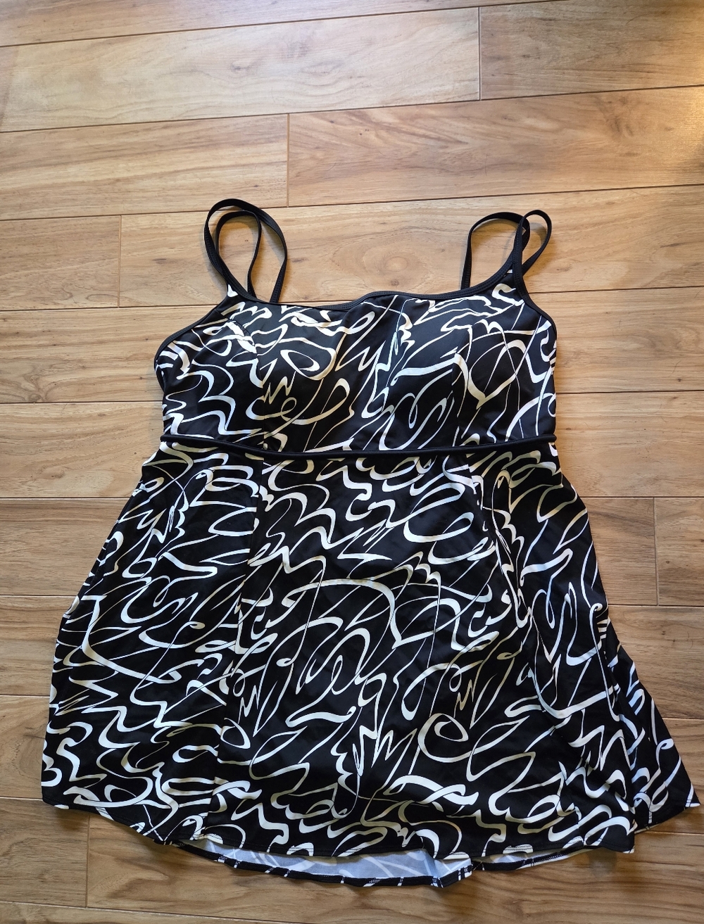 Longitude Swimsuit With Skirt Size 22W